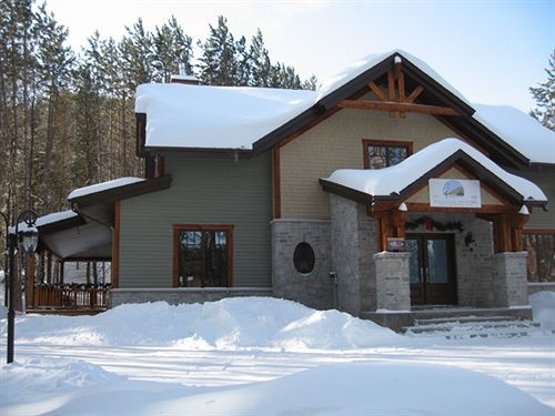 B&B Au Petit Marigot Mont-Tremblant Eksteriør bilde