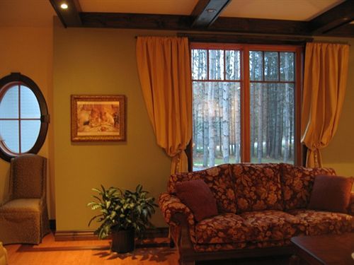 B&B Au Petit Marigot Mont-Tremblant Eksteriør bilde